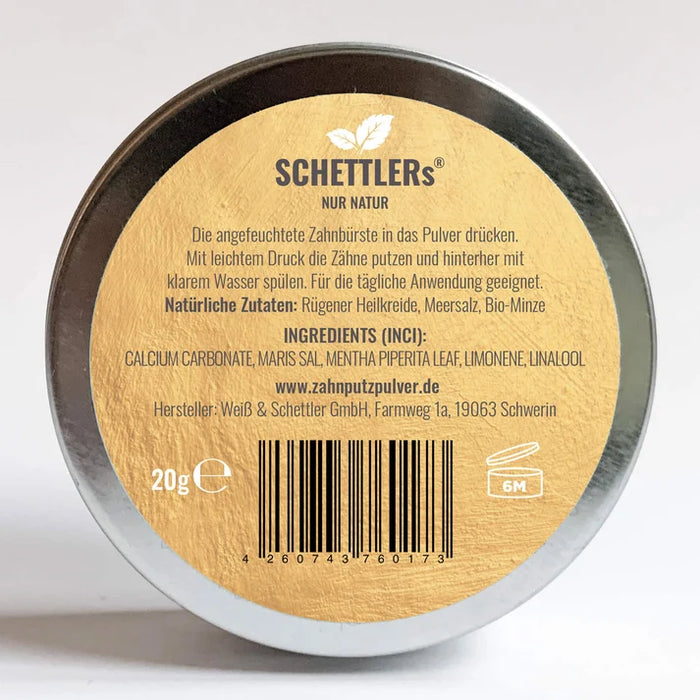 Rückseite von "SCHETTLERs® ZAHNPUTZPULVER – Schweriner Edition" in einer Schraubdeckeldose aus Weißblech. Mehr Informationen in der Produktbeschreibung. 